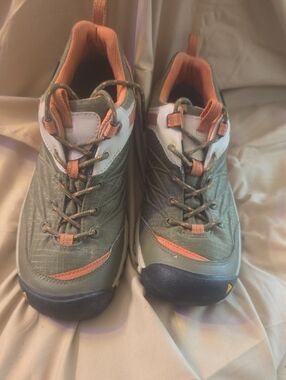KEEN Men's Olive Green and Orange Low-Top Outdoor Shoes